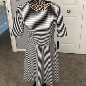 Black & white strip cute flare dress w/pockets